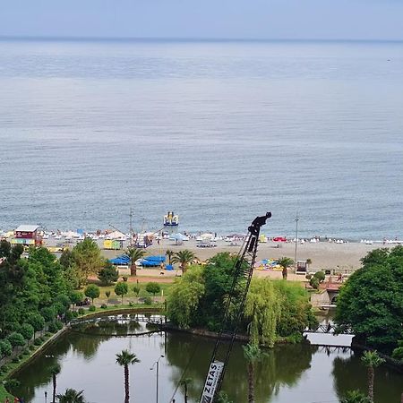 Deluxe Hotel Room In The Heart Of Batumi Orbi City A Block Exterior photo