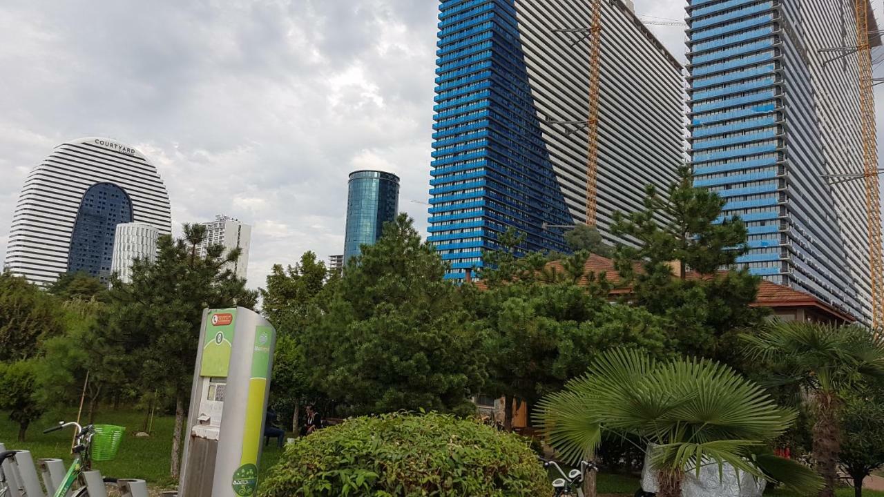 Deluxe Hotel Room In The Heart Of Batumi Orbi City A Block Exterior photo